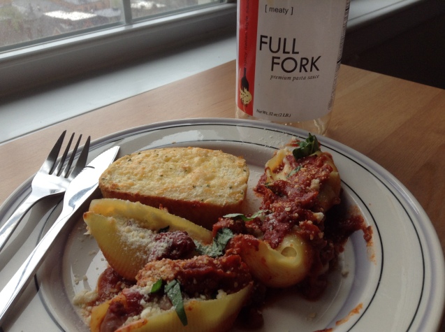 Full Fork pasta sauce on cheese stuffed shells with garlic bread